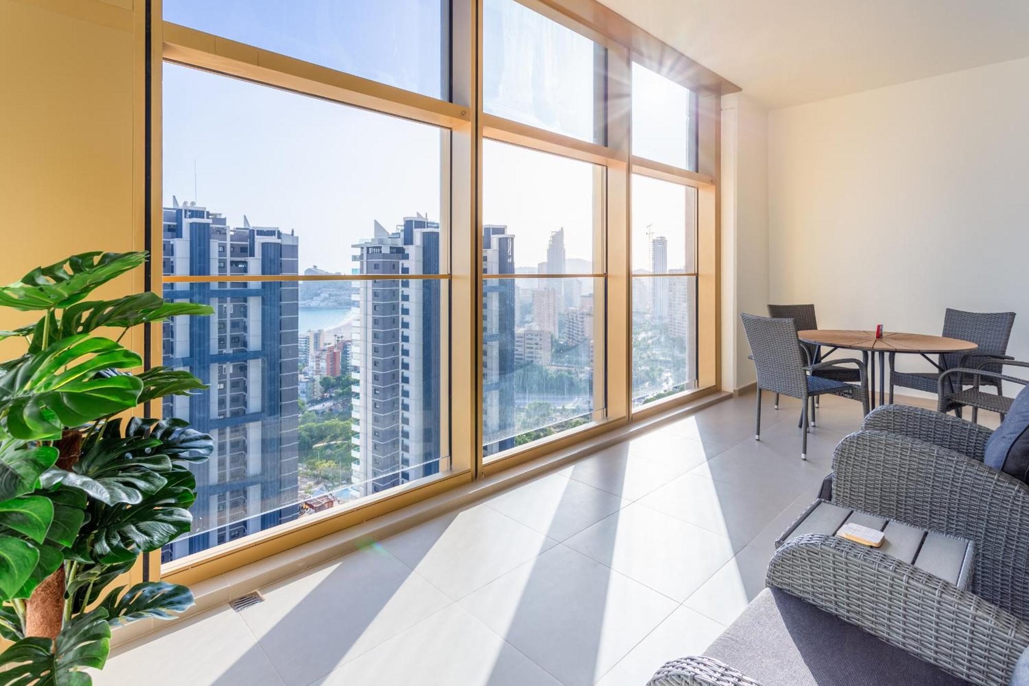 Апартаменты Intempo By Holuxe - 154 - 15Th Floor Бенидорм Экстерьер фото
